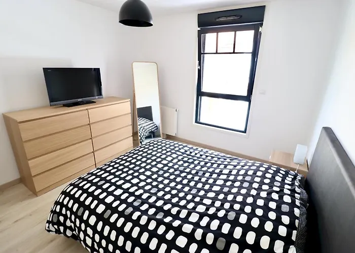 Maison Bleue - Apt 4 Pers, 2 Chambres, Prox Marche